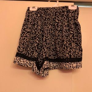 Black and white patterned flow shorts